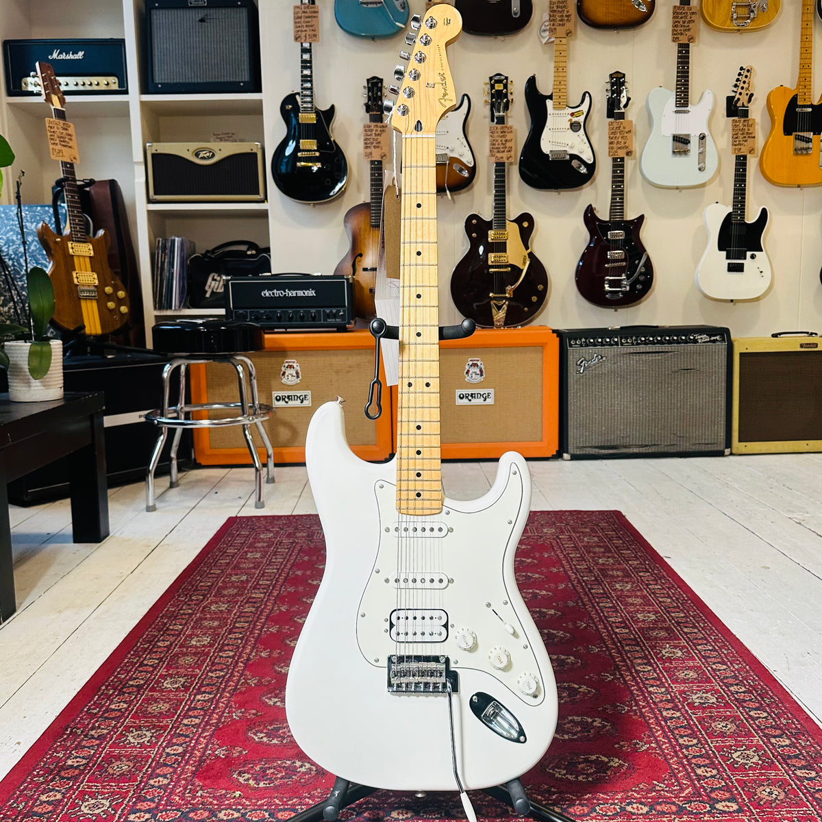 Fender Player Series Stratocaster HSS - Artic White - Preowned