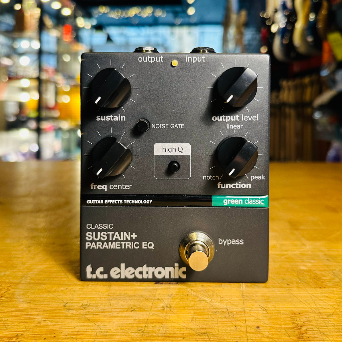 T.C. Electronic Classic Sustain+ Paramedic EQ - Preowned